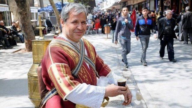 (özel Haber) Meyan Şerbetçileri, Sebil Kültürünü Yaşatıyor