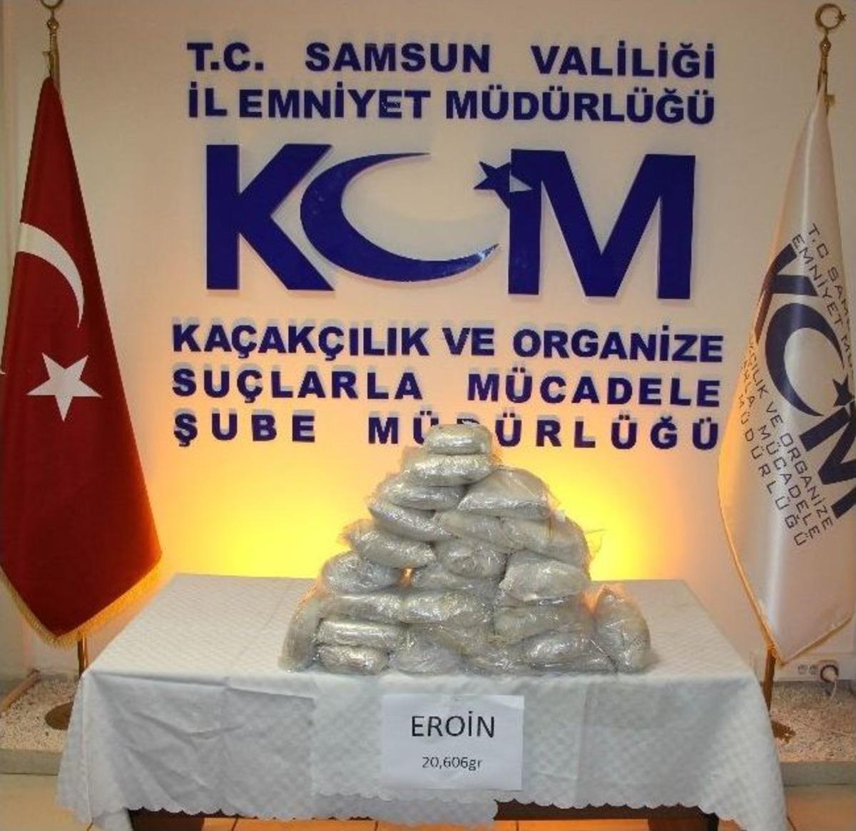 "ece" 20 Kilo Eroini Buldu