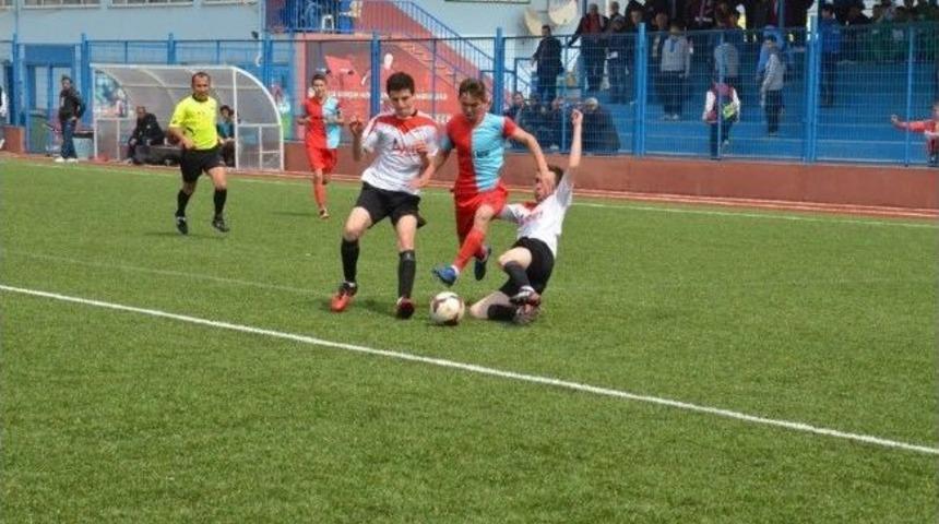 U-17 Futbol Ş&ouml;leni Başladı