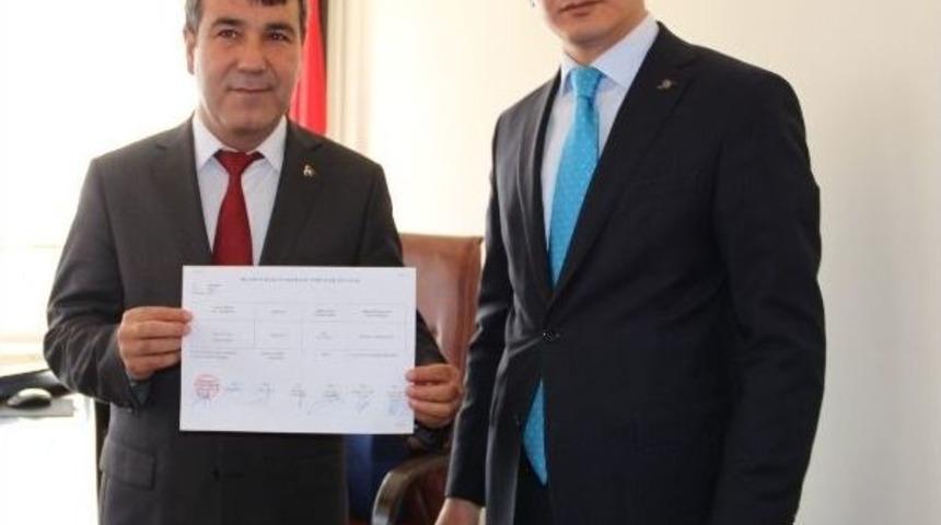 Mut Belediye Başkanı Nebi Yılmaz G&ouml;reve Başladı