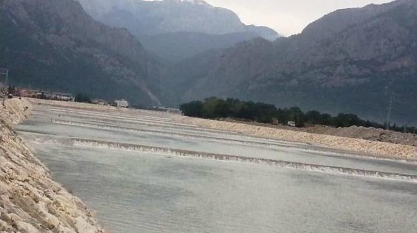 Kemer Ağva&rsquo;da Su Artık Yatağında Akıyor