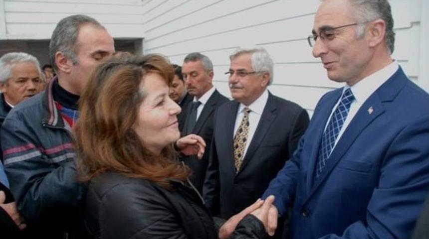 Praziz Belediyesi'nde Devir Teslim T&ouml;reni