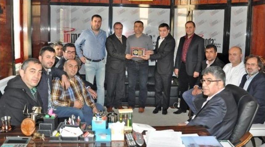 Mobilyanın Tanıtımına Katkıya Teşekk&uuml;r Plaketi