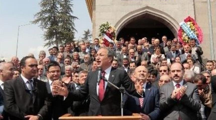 Nevşehir Belediye Başkanı Ünver Düzenlenen Törenle Mazbatasını Alarak Görevine Başladı