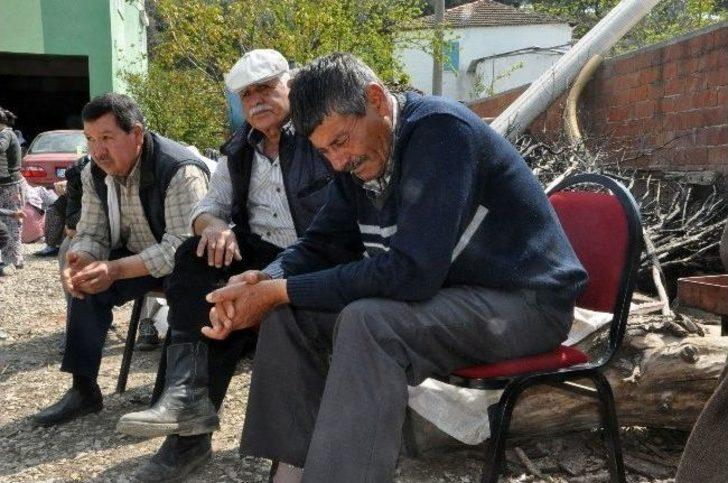 Öldürülen Muhtar Toprağa Verildi G4