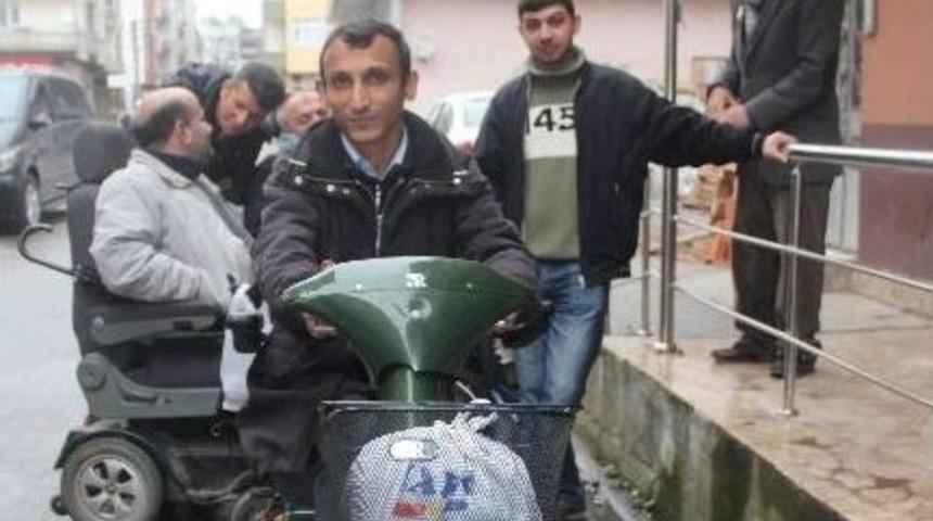 Engellinin Ak&uuml;l&uuml; Araba Sevinci