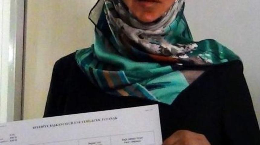 Erciş Belediye Başkanı Diba Keskin Mazbatasını Aldı