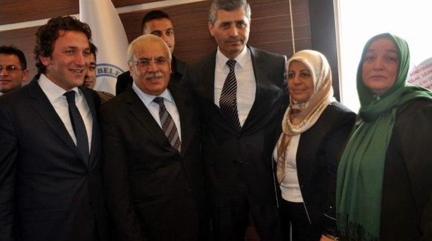 Suşehri Belediye Başkanı Y&uuml;ksel G&ouml;revine Başladı