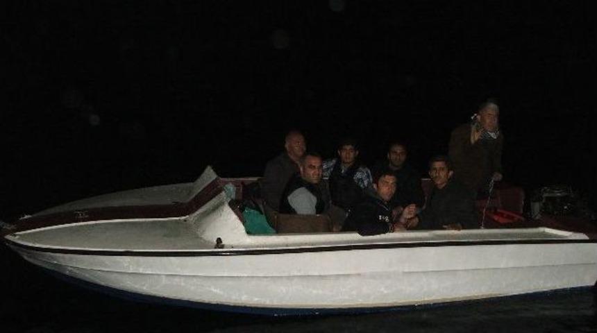 Sahil G&uuml;venlik, Denizden M&uuml;lteci Topladı