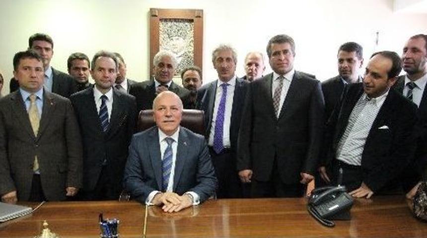 Sekmen, B&uuml;y&uuml;kşehir Belediye Başkanlığı G&ouml;revine Başladı