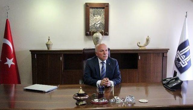 Sekmen, Büyükşehir Belediye Başkanlığı Görevine Başladı