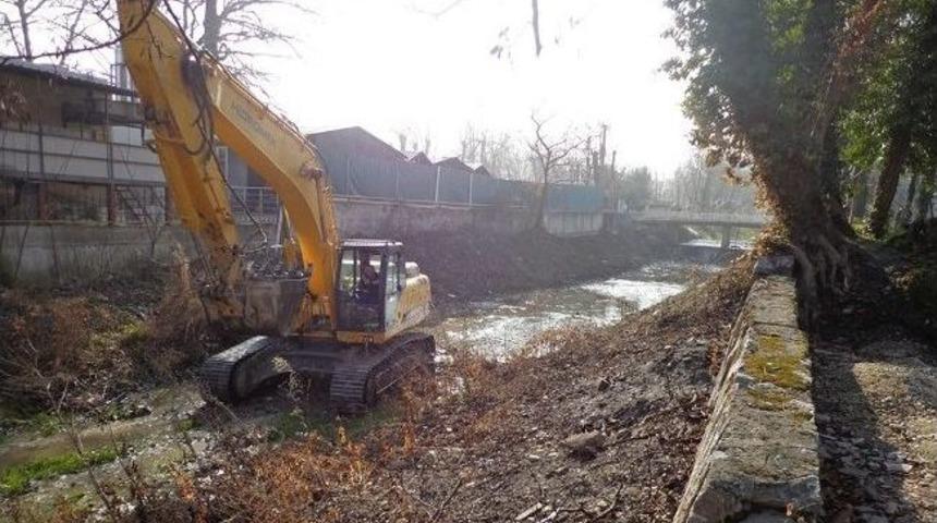 Saski G&ouml;l&uuml; Besleyen Dereleri Temizliyor