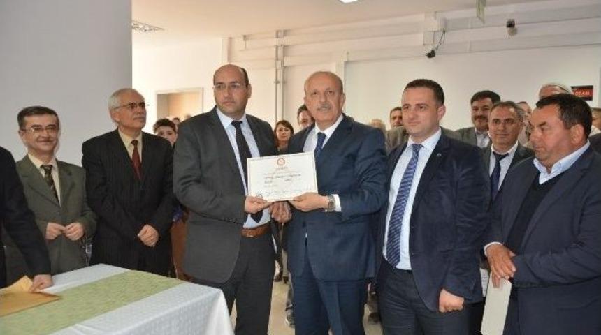 Osman Sargın Ve Meclis &Uuml;yeleri Mazbatalarını Aldı