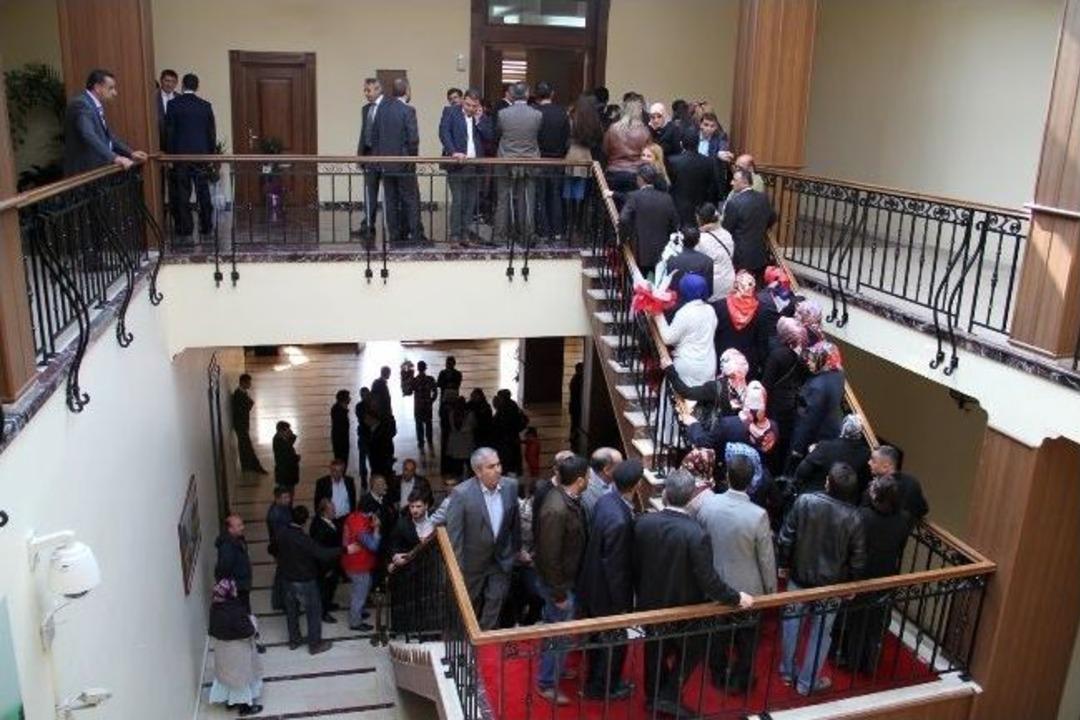 Başkan Kadıoğlu Mazbatasını Aldı