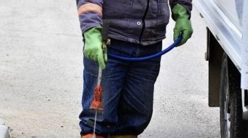 Karaman Belediyesi Haşere İle M&uuml;cadeleye Başladı