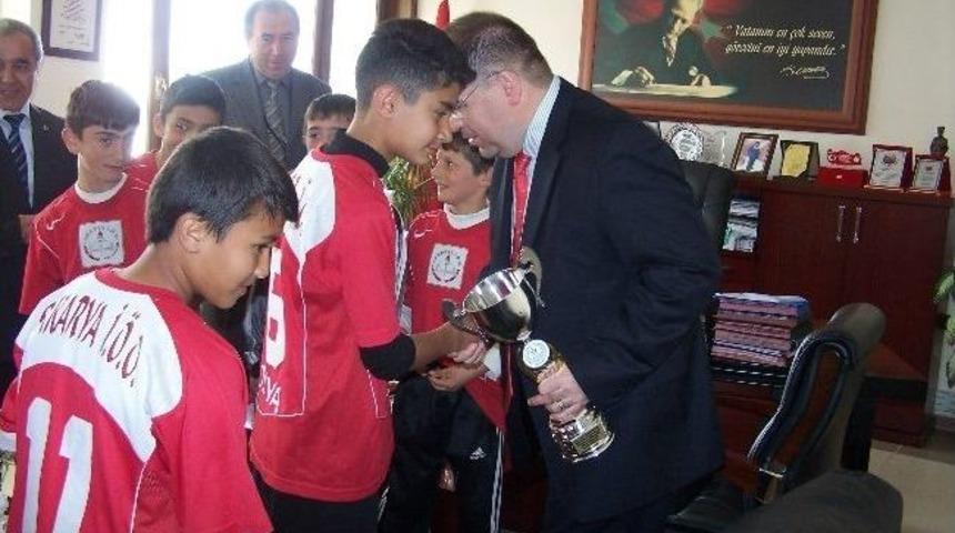 Tosya Sakarya Ortaokulu T&uuml;rkiye Şampiyonasına Katılacak