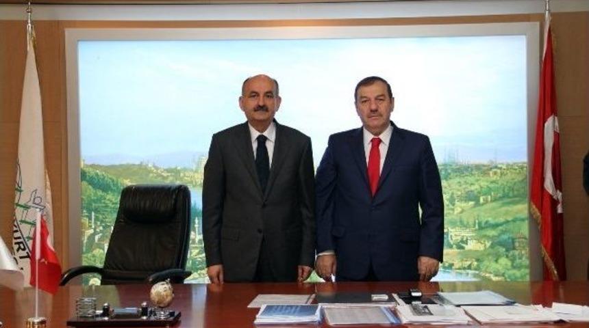 Bakan M&uuml;ezzinoğlu, Kadıoğlu&rsquo;nu Tebrik Etti