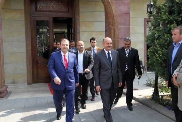 Bakan Müezzinoğlu, Kadıoğlu’nu Tebrik Etti 1