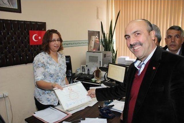 Kepsut Belediye Başkanı Cankul Mazbatasını Aldı 1