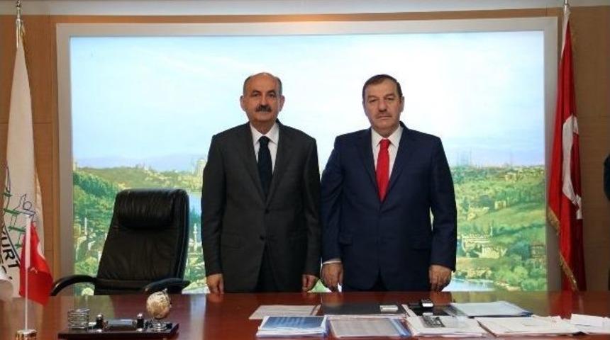 Bakan M&uuml;ezzinoğlu, Kadıoğlu&rsquo;nu Tebrik Etti
