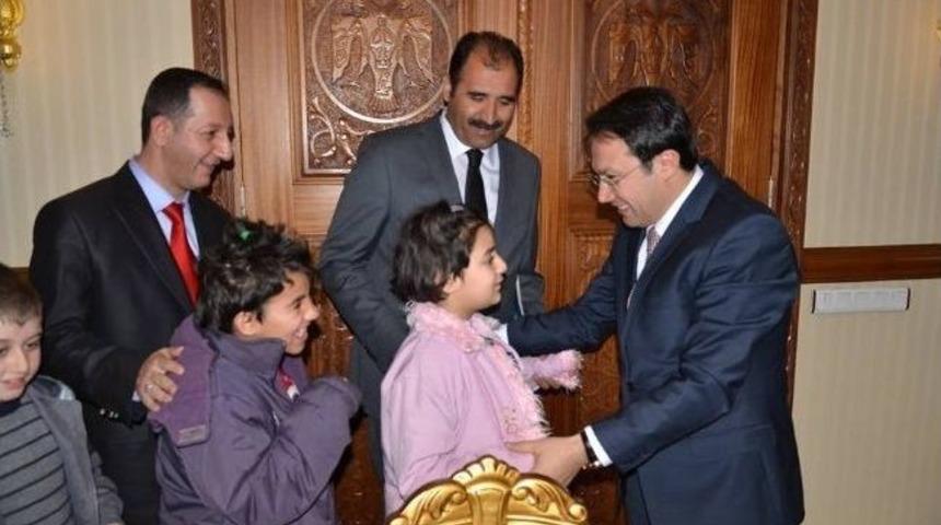 Otizmli &Ccedil;ocuklardan Vali Akdemir&rsquo;e Ziyaret