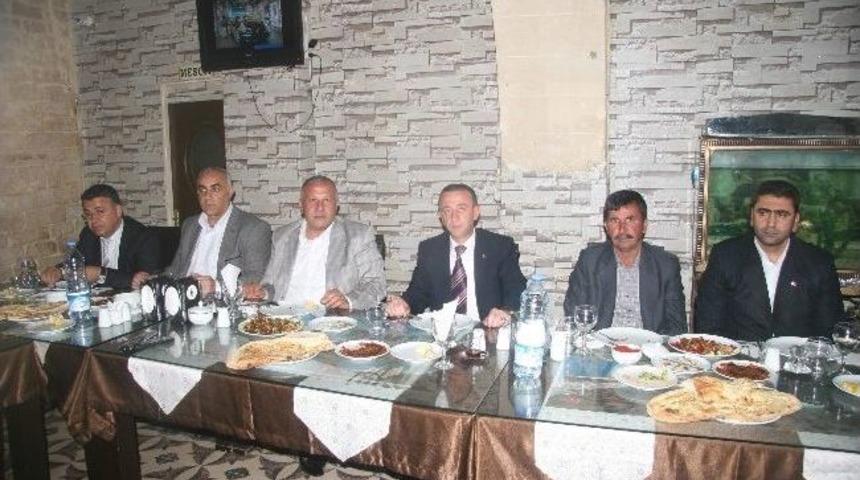 Mhp İl Başkanlığı, Belediye Meclis &Uuml;yelerine Yemek Verdi