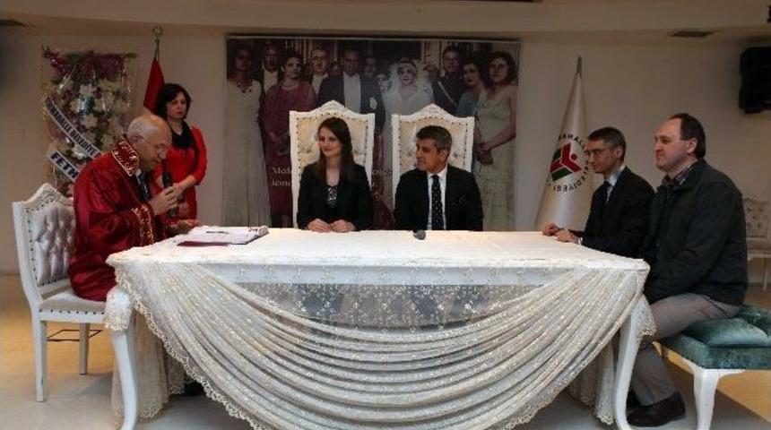 Yaşar Yeni D&ouml;nemde İlk Nikahı Kıydı