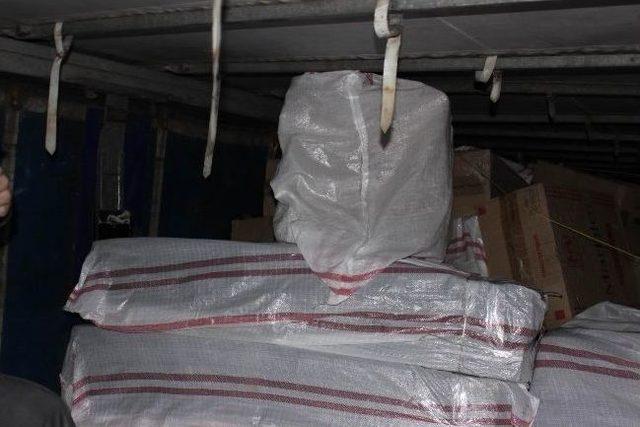 Erzincan&rsquo;da 192 Bin 780 Paket Ka&ccedil;ak Sigara Ele Ge&ccedil;irildi 1