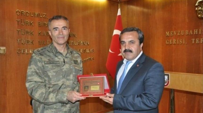 6. Mekanize Piyade T&uuml;men Komutanlığı&rsquo;ndan Ormancılara Ş&uuml;kran Plaketi