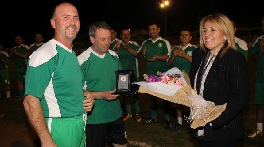 Urlalı Sporcular Başarılarını Belediye Başkanı Uyar&rsquo;la Paylaştılar