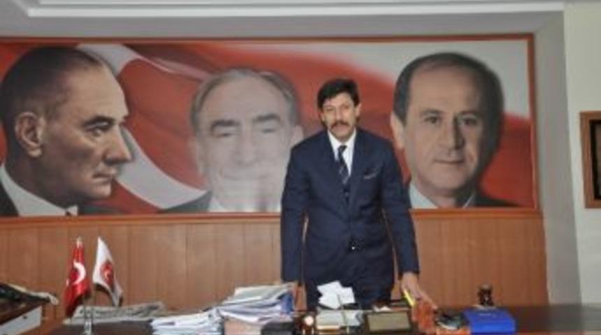 Alparslan T&uuml;rkeş&rsquo;in Vefatının 17. Yıld&ouml;n&uuml;m&uuml;