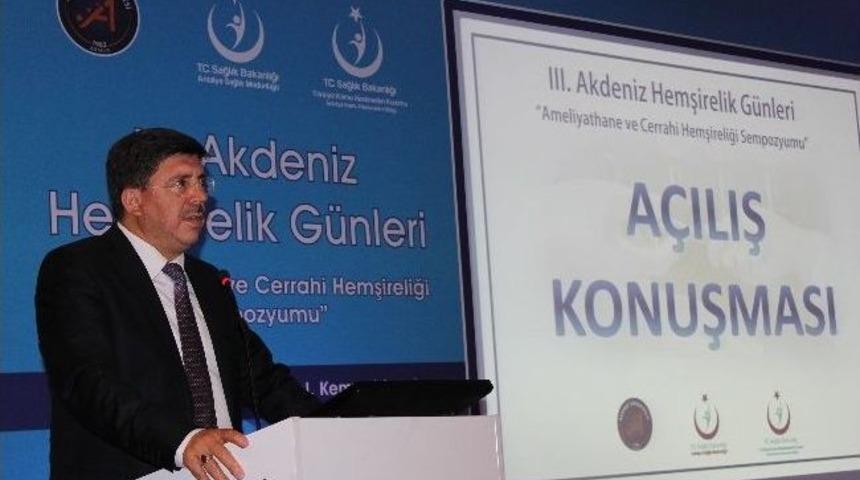 &ldquo;ameliyathane Ve Cerrahi Hemşireliği Sempozyumu&rdquo; Yapıldı