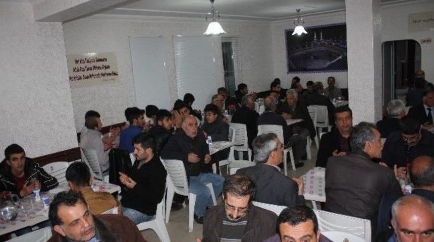 Mahalle Muhtarından Teşekk&uuml;r Yemeği