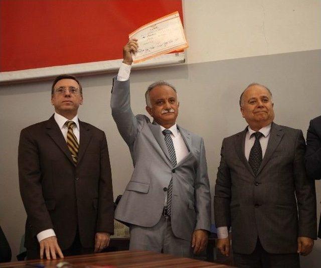 Başkan Karabağ Mazbatasını Aldı 1