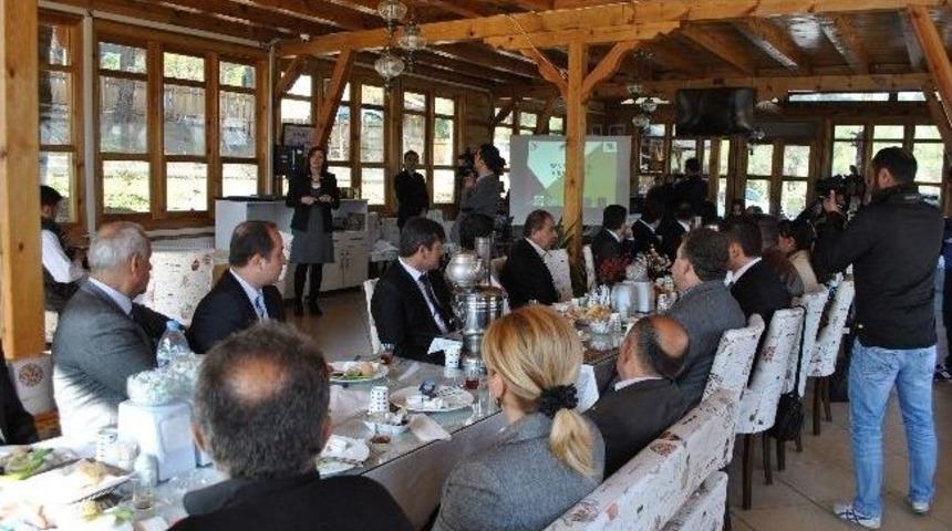 Amasyalı &Ccedil;ocuklara Engellilerin Ger&ccedil;ek Hikayesini Yazma &Ccedil;ağrısı