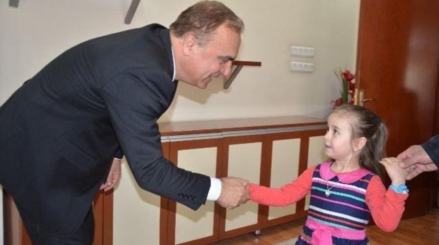 &Ouml;ğrencilerden Emniyet M&uuml;d&uuml;r&uuml;ne Ziyaret