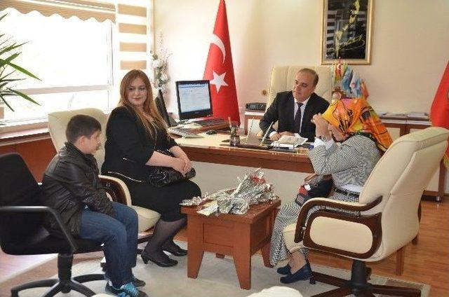 &Ouml;ğrencilerden Emniyet M&uuml;d&uuml;r&uuml;ne Ziyaret 2