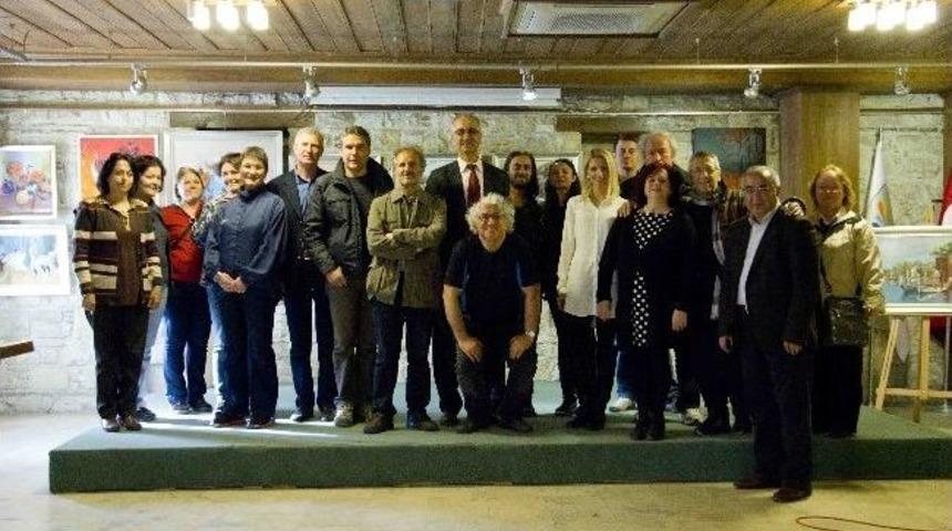 İzmir Doğa Fotoğraf&ccedil;ıları Derneği Kuşadası&rsquo;nda Sergi A&ccedil;tı