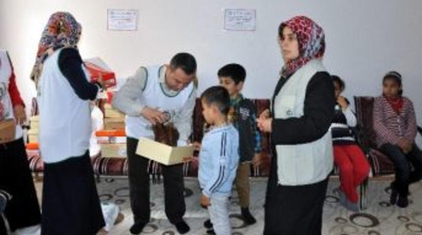 Mehmet Ulum Yetimlerin Y&uuml;z&uuml;n&uuml; G&uuml;ld&uuml;rd&uuml;