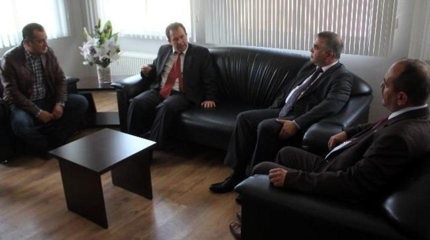 Emniyet M&uuml;d&uuml;r&uuml; Tezsever'den Karab&uuml;kspor&rsquo;a Ziyaret