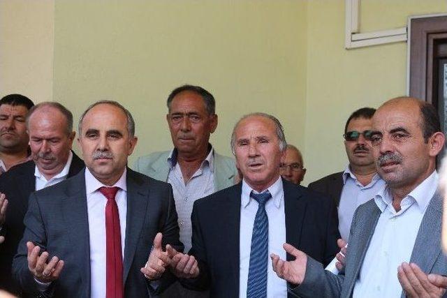 G&ouml;rdes in Başkan Akyol Mazbatasını Aldı 3