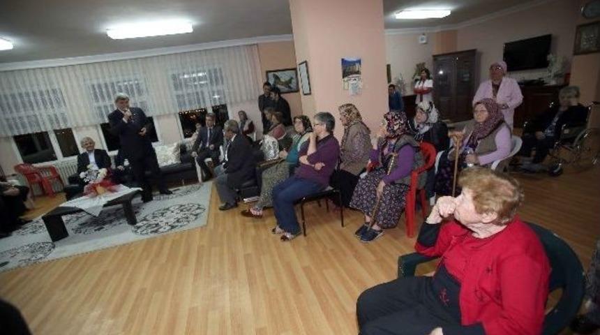 Başkanlardan Huzurevi&rsquo;ne Ziyaret