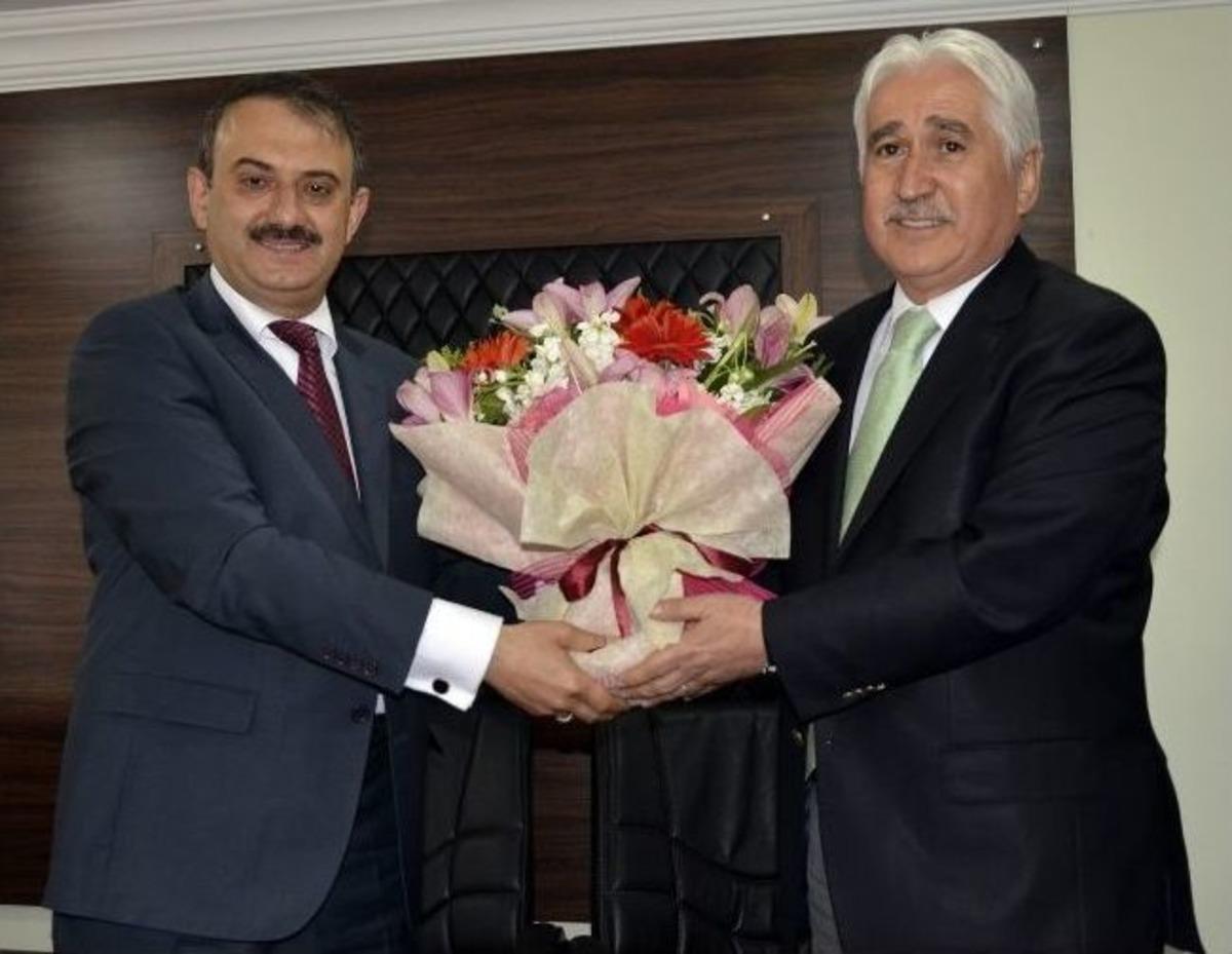 Hacılar Belediye Başkanı Ekici Mazbatasını Aldı