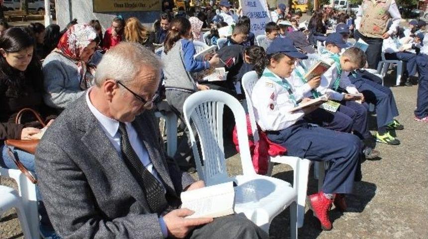 Giresun&rsquo;da &lsquo;&lsquo;sessiz Kitap Okuma&rsquo;&rsquo; Etkinliği D&uuml;zenlendi