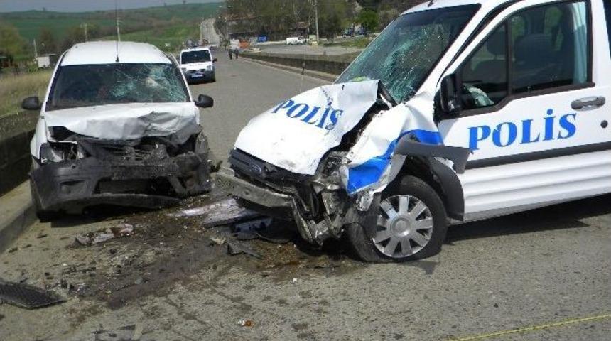 Sağlık Bakanı Konvoyunda Polisler Kaza Yaptı: 4 Yaralı