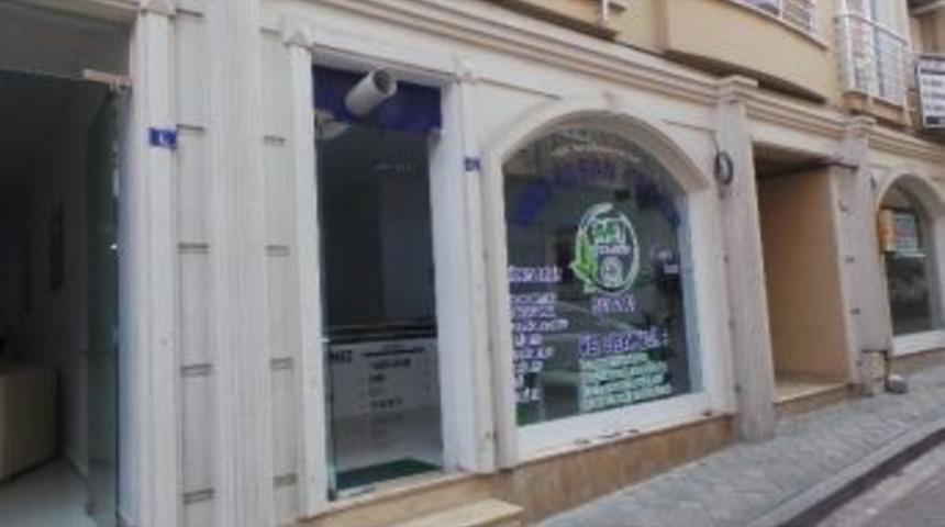 Kuru Temizlemeciye Hırsız Girdi