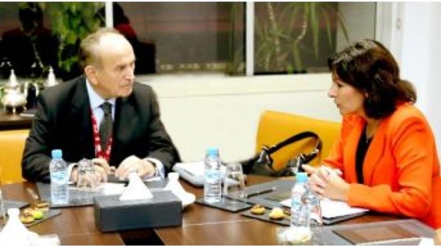 Paris'e &lsquo;tanıdık&rsquo; Başkan