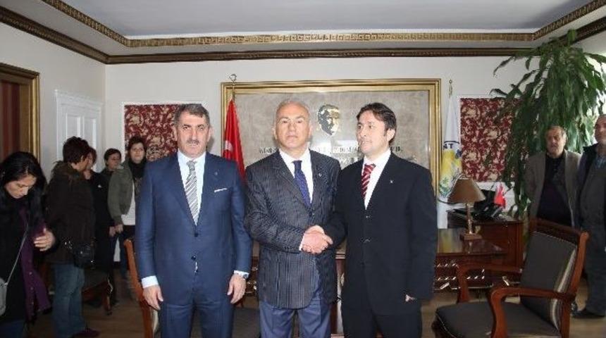 Yakakent Belediyesi'nde Devir Teslim T&ouml;reni