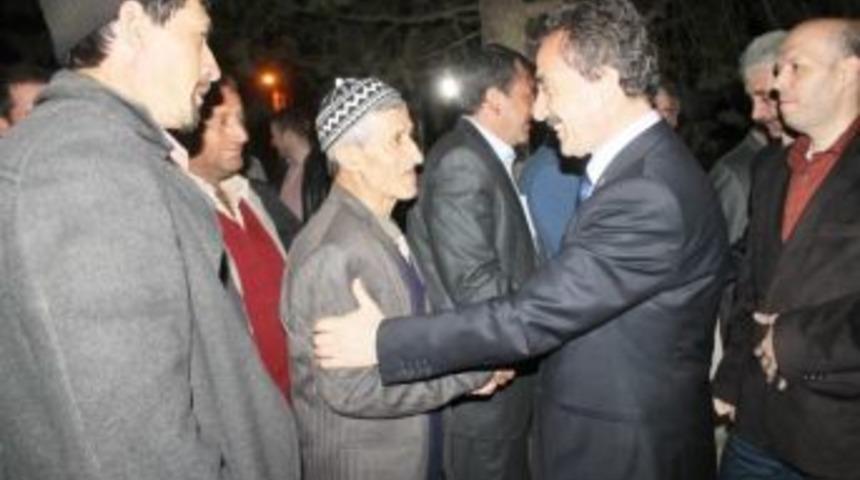 &Ccedil;elik Vatandaşlara Teşekk&uuml;r Etti