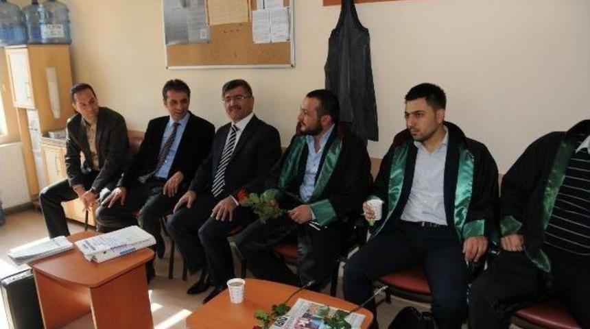 Niğde Belediye Başkanı Akdoğan, Avukatlar G&uuml;n&uuml;n&uuml; Kutladı